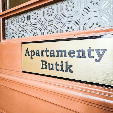 Butik Apartamenty Old Town Torun - Parking Exterior foto
